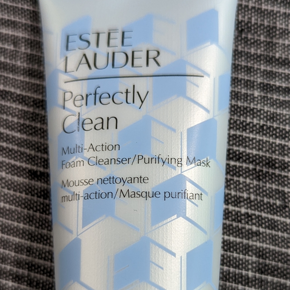 Estee Lauder perfectly clean
